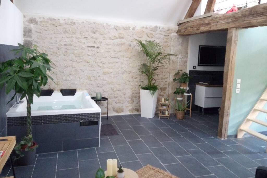 Maison Privative, Cocooning, Zen , Avec Jacuzzi Mont-Notre-Dame Exterior photo