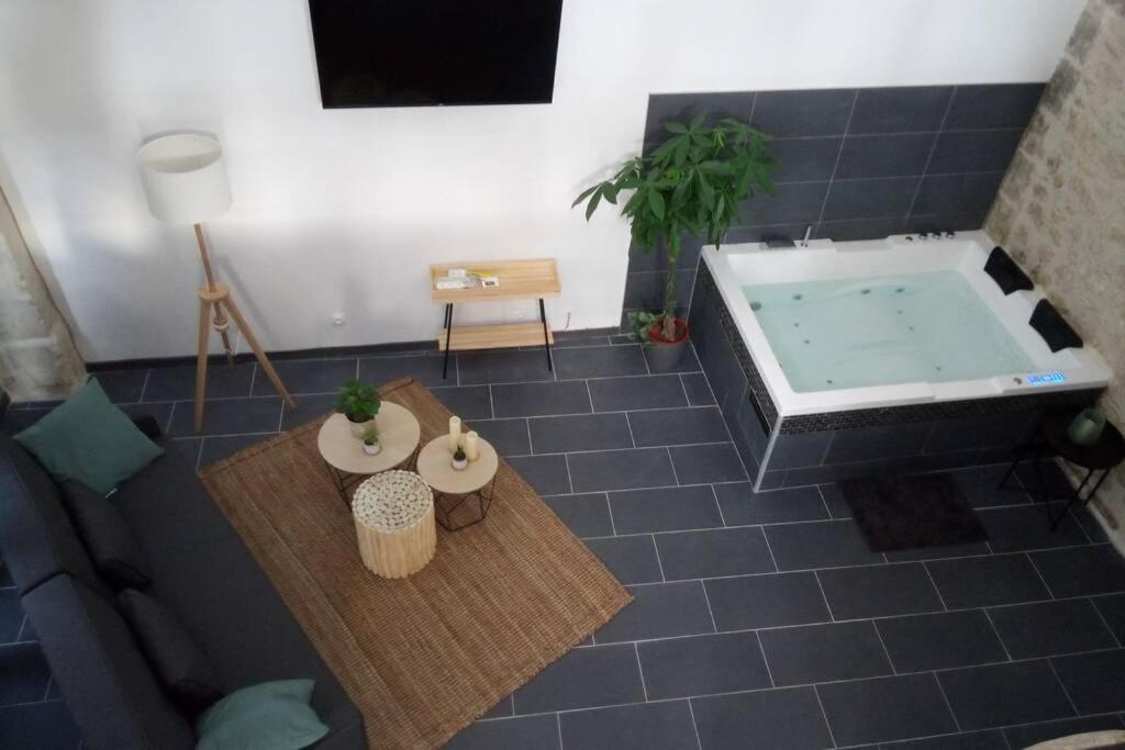Maison Privative, Cocooning, Zen , Avec Jacuzzi Mont-Notre-Dame Exterior photo